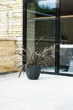 POT BOLA BLACK D38 H33 &pound;49.99