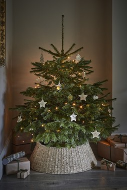 Seagrass Artisanal Handwoven Foldable Round Tree Skirt &pound;49.99