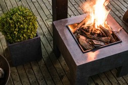 SQUARE FIRE PIT & SQUARE CONSOLE GRANITE H40CM W58CM &pound;279.99