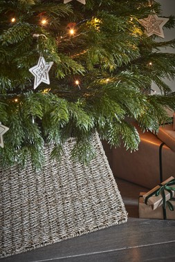 Christmas at Ivyline - SEAGRASS ARTISANAL HANDWOVEN FOLDABLE SQUARE TREE SKIRT H26CM W60CM