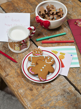 Culpitt Gingerbread Man Sugar Pipings 12 Pack £3.30 Whisk Red Foil Cupcake Cases 50 Pack £4 from Hobbycraft