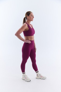 ELEVATE Sports bra £45 & ELEVATE Leggings £80 & Ultimate Grip Stripe Slouch Socks £12.00