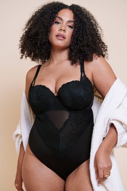 Boost Lace Body Black £49 €72 CAD $99 AUS $119.95 15