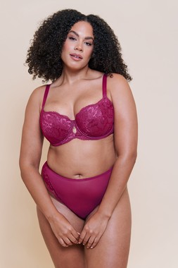 Boost Sweetheart Magenta Pink Bra £35 €55 CAD $79 AUS $85.95, Tanga £16 €26 CAD $30 AUS $32.95 3