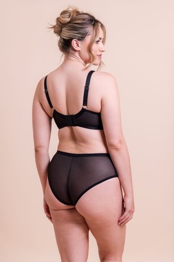 Daze Black Bra UKP 33, USD 69, CAD 83, EU 47, AUD 90 4