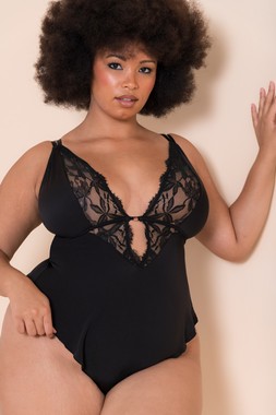 EMBRACE STRETCH LACE TEDDY