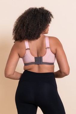 Everymove Blush Charcoal UKP 46, USD 72, CAD 90, EU 68, AUD 99 10
