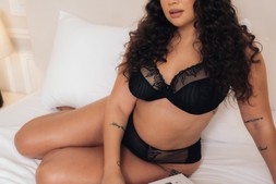 Flare Black Bra £35 €55 CAD $79 AUS $85.95, Thong £19 €29 CAD $35 AUS $38.95 1