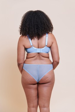 Lightstyle Scallop Light Blue Bra £29 €46 CAD $72 AUS $72.95, Brazilian £13 €25 CAD $30 AUS $32.95 9