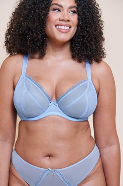Lightstyle Scallop Light Blue Bra £29 €46 CAD $72 AUS $72.95, Brazilian £13 €25 CAD $30 AUS $32.95 8