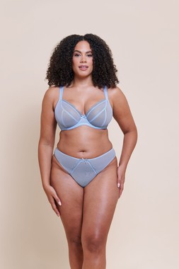 Lightstyle Scallop Light Blue Bra £29 €46 CAD $72 AUS $72.95, Brazilian £13 €25 CAD $30 AUS $32.95 7