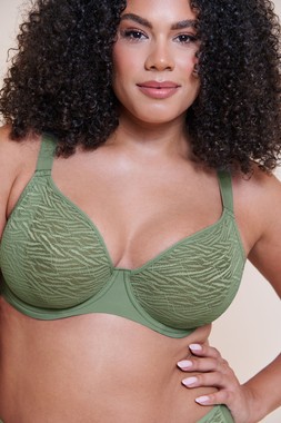 Smoothie Lace Sage Green Bra £38 €60 CAD $87 AUS $91.95, Brazilian £16 €26 CAD $30 AUS $32.95 12