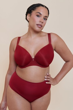 Smoothie Spacer Bra Deep Red £42 €66 CAD $92 AUS $96.95, Full Brief £14 €23 CAD $26 AUS $28.95 3