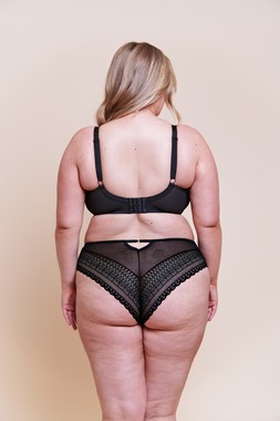 VICTORY NOUVEAU SIDE SUPPORT BALCONY BRA £36 €57 CAD85 AUSD89.95 & VICTORY NOUVEAU BRAZILLIAN BRIEF £16 €26 CAD30 AUSD32.95 - Available from October