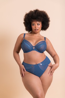 SUSPENSE PLUNGE BRA  £39 €59  CA87 AU91.95 & HIGH WAIST BRIEF £21 €32 CA39 AU42.95