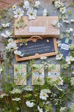 Silver Anniversary Garden Large