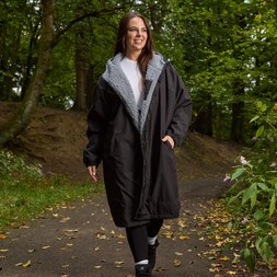 OHS Adults Water Resistant Sherpa Drying Robe - Black - £30