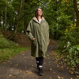 OHS Adults Water Resistant Sherpa Drying Robe - Khaki/Beige - £30