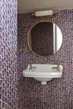 Oriana B, Bathroom, Modern Heritage Project
