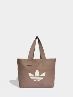 adidas Originals Unisex Shopper Tote Bag €30 at Very.ie