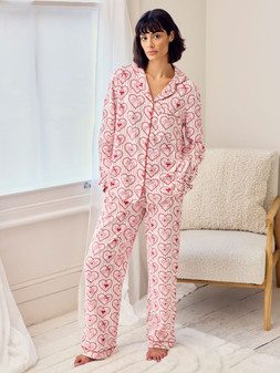 CHELSEA PEERS Organic Cotton Valentine's Cupid Heart Print Long Pyjama Set €70 at Very.ie
