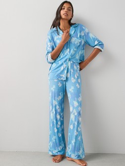 The Very Collection Floral Jersey Revere Pyjama Set €35 at Very.ie