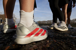 Very x Adidas The Long Run 9