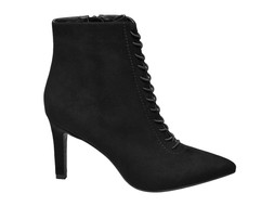 Lace-up victoriana boots