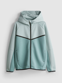 PRIMARK OLDER BOYS PERF BONDED ZT, $16 RON60 HUF4400 PLN50 CZK310 €(NE)13 €12 £9 (3)