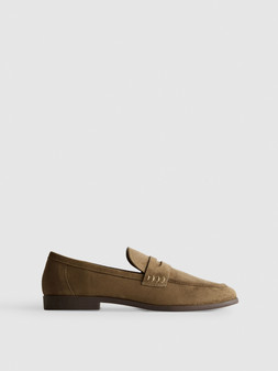 PRIMARK PRESENTS BY COLEEN LOAFER, 314, €16, $20, RON80, PLN70, CZK415, HUF6000