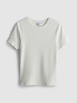 PRIMARK PRESENTS BY COLEEN SNUG TEE, £6, €8, RON40, PLN34, CZK520