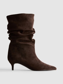 PRIMARK PRESENTS BY COLEEN SUEDE RUCHED BOOT, £24, €28, $32, RON135, PLN125, CZK730, HUF10500 (2)