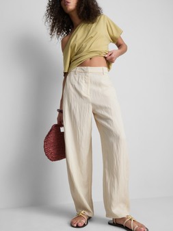 PRIMARK PRESENTS PAU ECHE PE TENCEL MIX BARREL LEG, £18, €20, $27, RON100, PLN90, CZK520, HUF7500 (4)