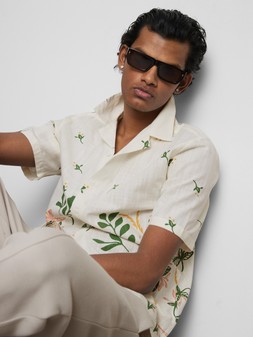 PRIMARK SHORT SLEEVE BORDER FLORAL SHIRT, £14, €16, $20, RON80, PLN70, CZK415 (2)