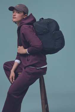 PRIMARK TRAVEL BACKPACK BLACK £18 €20 NE€22 $28 RON100 HUF7500 PLN90 CZK520