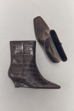 Tu-AW26-StillLife-02 - Croc PU Wedge Ankle Boot, £30