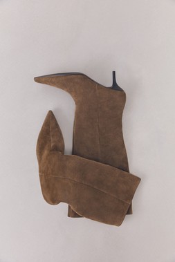 Tu-AW26-StillLife-05- Suede Point-Toe Long Boot, £60