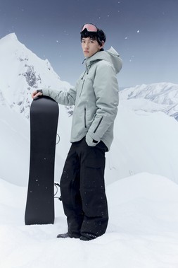 Goodmove Ski Coat £129, Trousers £99 & Sweat £35